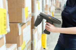 工業(yè)級(jí)讀寫器IP67防水防塵是智商稅嗎？真實(shí)工廠場(chǎng)...