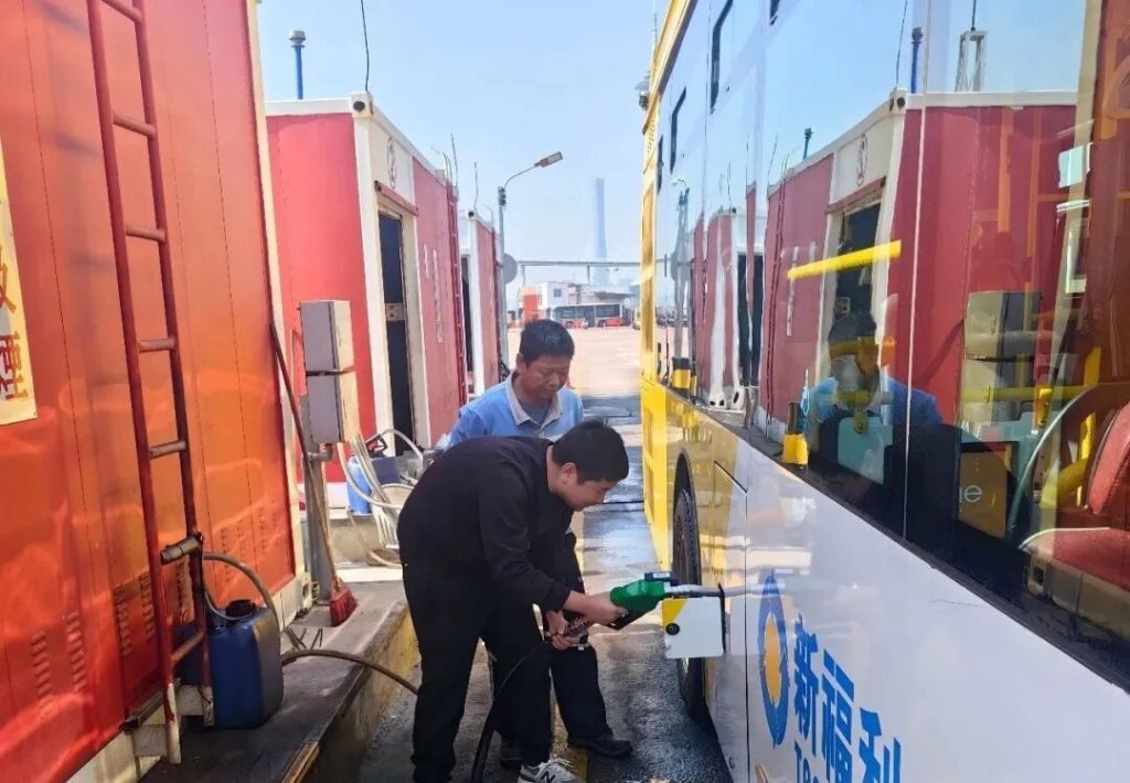 澳门公交车加油迎来新规则，RFID一刷就识别车辆身份无需人工（images 3）